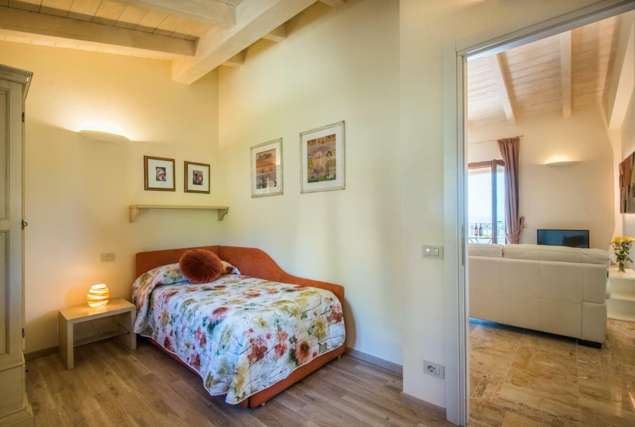 Casa Vacanze Squarcialupi Кастелліна-ін-К'янті Екстер'єр фото